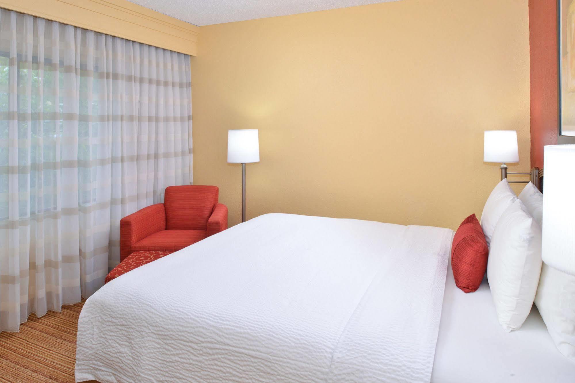 Courtyard By Marriott Rock Hill Hotel Buitenkant foto