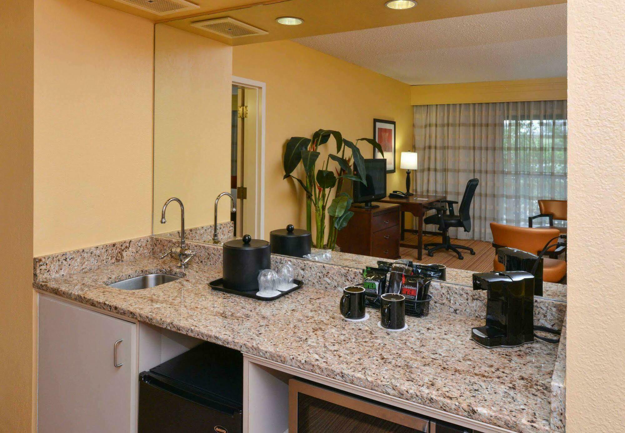 Courtyard By Marriott Rock Hill Hotel Buitenkant foto